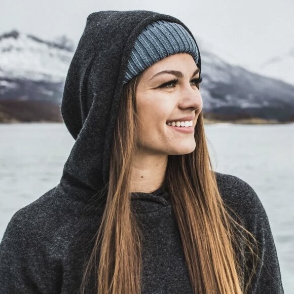 DESCENDED FROM ODIN Staithes Merino Wool Hoodie Unisex XS Deep Burgundy - Picture 3 of 9